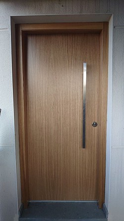 puerta blindada lex en roble 1100€