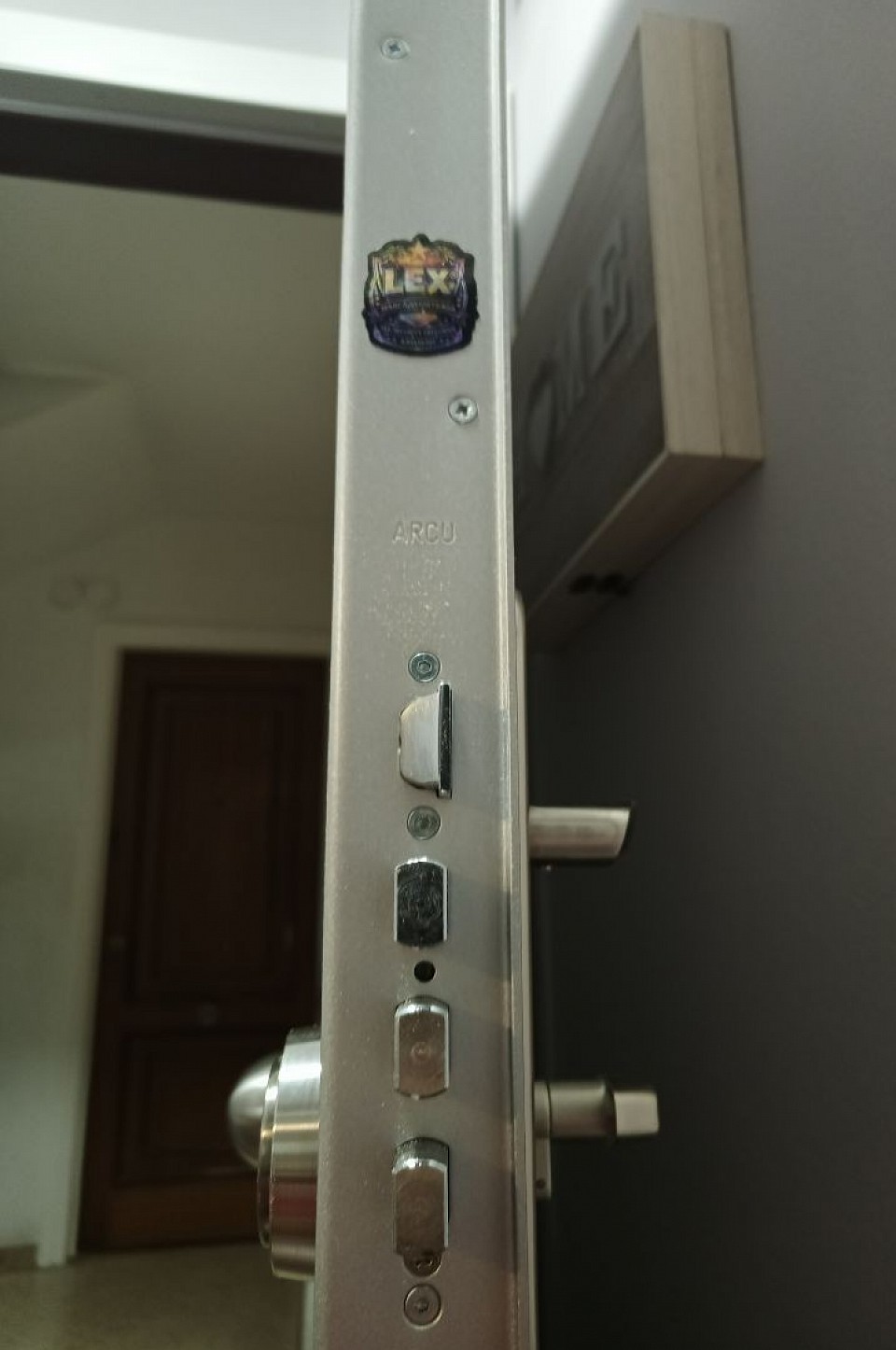 José Luis Comentario: De maravilla, recomendable al cien por cien, una calidad de materiales, y un trabajo de calidad inmejorable, con minuciosidad por los detalles, he quedado muy muy satisfecho con Alex. Precio calidad, muy competitivo. Muchas gracias Alex por todo, eres el mejor.!!